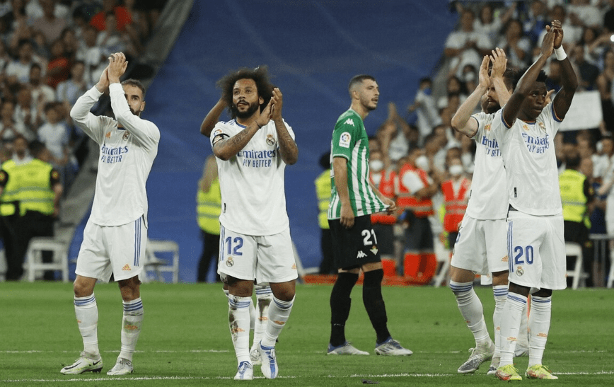 阿根廷横扫乌克兰，卡瓦哈尔刷新纪录