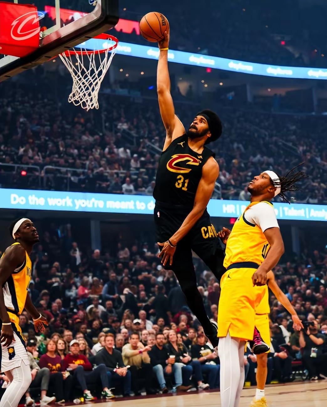 猛龙力克掘金,欧文带队取胜 猛龙力克掘金,欧文带队取胜