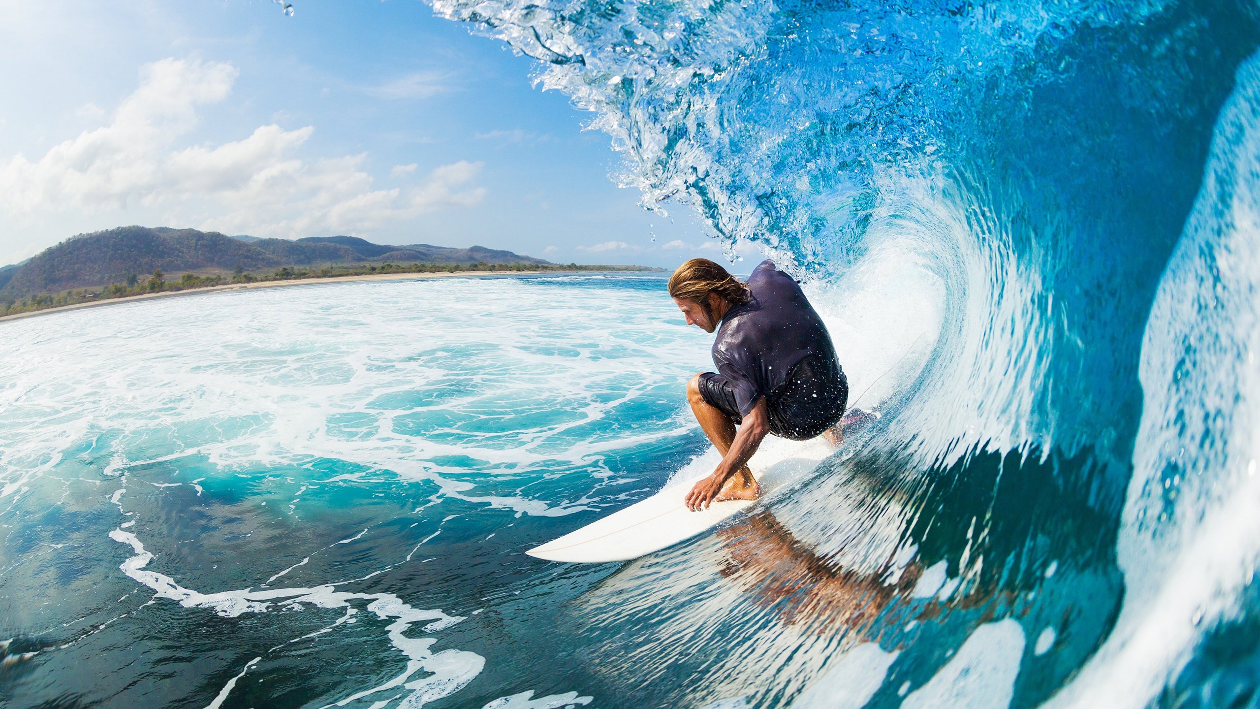 F1新赛季揭幕战与NBA焦点对决,速度与韧性的双重奏